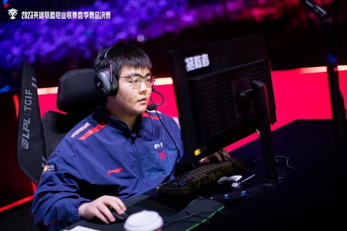 中新人物丨369——从色子