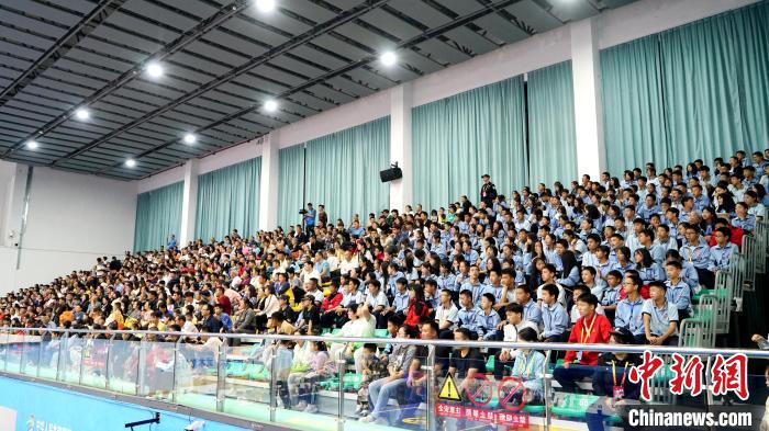 广西灌阳承办的全国第一届学青会武术散打赛落