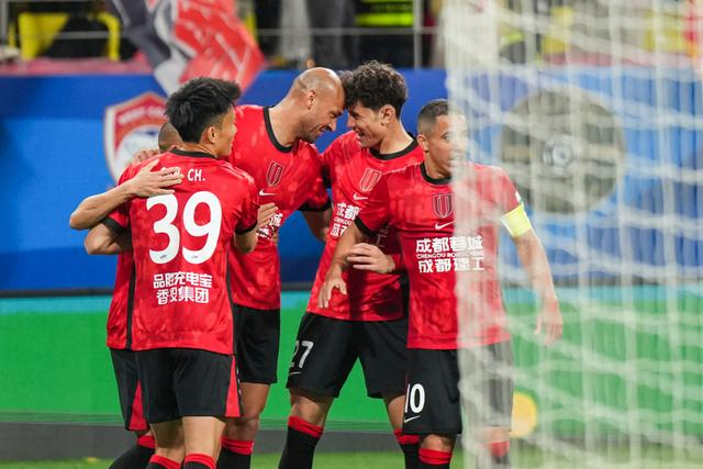 2026中超四轮积分榜颠覆传统格局，成都蓉城重庆