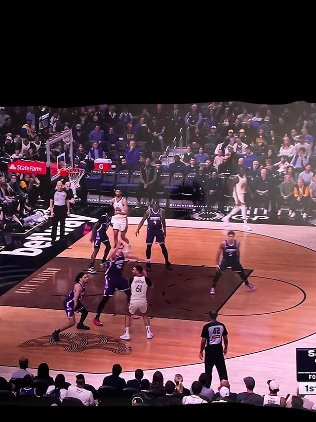 勇士板凳席惨淡输出遭灰熊逆转