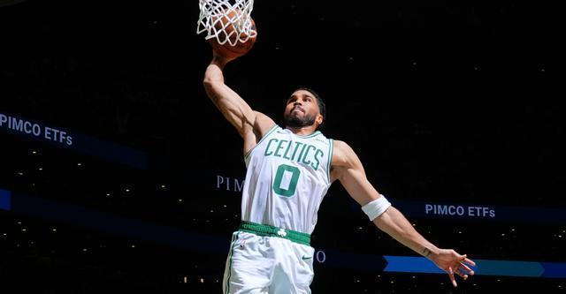 76人客场逆转凯尔特人系列赛1-1平局